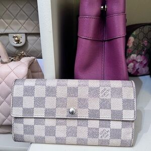 Louis Vuitton Damier long wallet
